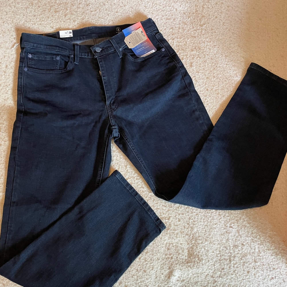 Levi's Men's Black Relaxed Fit Jeans